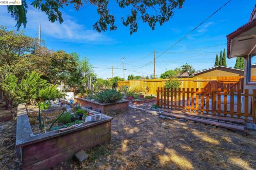 18448 Standish Ave, Hayward CA  94541-1323 exterior