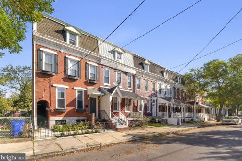 437 Walnut St, Pottstown, PA 19464-5611