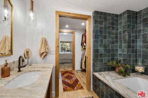 1316 Topanga Canyon Blvd, Topanga CA  90290-4271 exterior