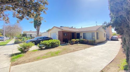 2834 63rd St, Long Beach, CA 90805-3747