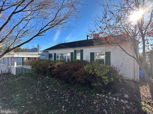 1182 Kingsley Rd, Camp Hill, PA 17011-6110