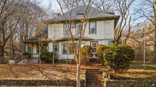41 Brady Ave, Salem, NH 03079-4004