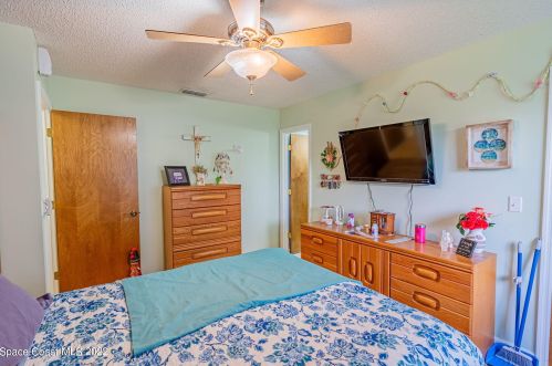 6140 Stillwater Ave, Cocoa FL  32927-8250 exterior