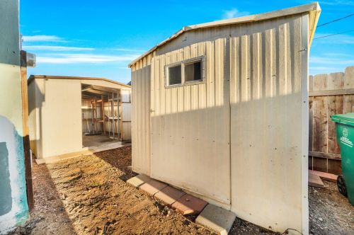 4220 Clairemont Dr, San Diego CA 92117-5536 exterior