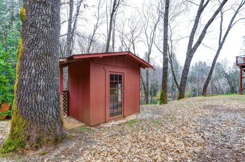 18155 Naha Ln, Grass Valley, CA 95945-7931