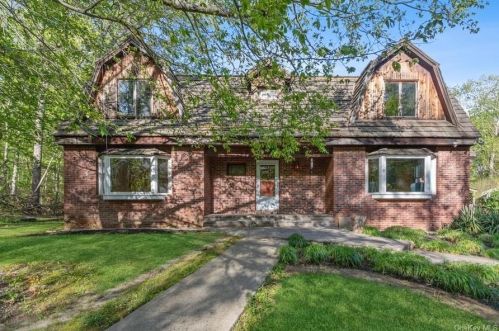 243 Silver Spring Rd, Lewisboro, NY 10590-2526