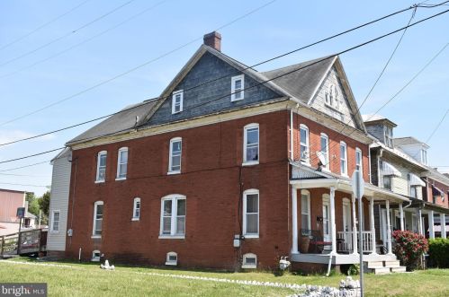 349 High St, Hanover, PA 17331-2304