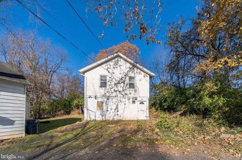 113 Mill Rd, Norristown PA  19401-1816 exterior