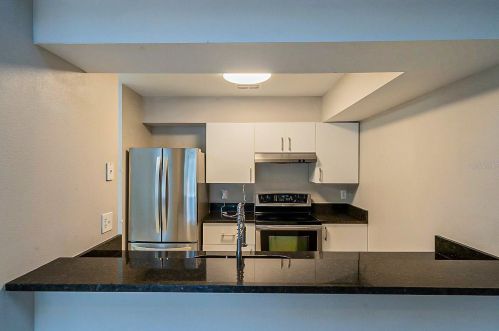 2828 Hunt Club Ln, Orlando, FL 32826-3912