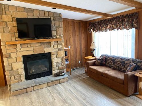 298 Berry Ln, Wisconsin Dells WI  53965-8360 exterior