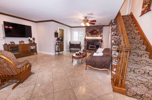 1337 159th St, Gardena, CA 90247-4323