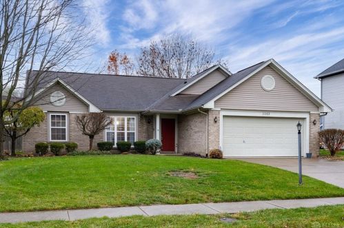 1003 Sunset Dr, Englewood, OH 45322-2252
