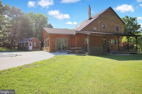 861 Bloody Spring Rd, Schubert, PA 19507-8944