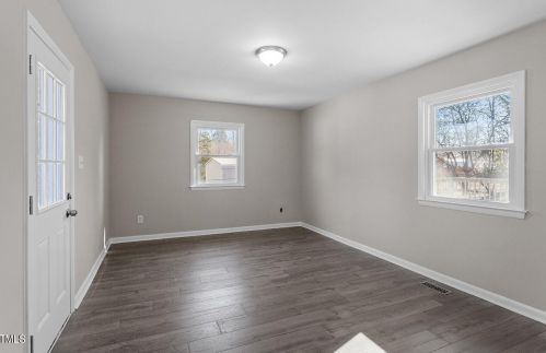 446 Spring Valley Dr, Burlington NC  27217-8737 exterior