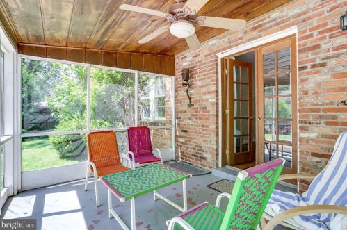 2901 Linden Ln, Falls Church VA  22042-2313 exterior