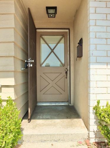 23505 Delford Ave, Long Beach, CA 90745-5720