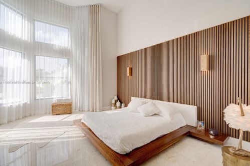 3586 143rd Ave, Hollywood FL  33027-4704 exterior