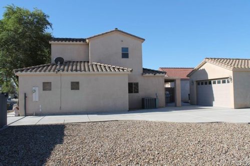 2399 Stonebridge Dr, Bullhead City, AZ 86442-7678