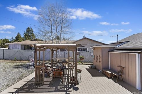 1037 Mountain View Blvd, Big Bear City CA  92314 exterior