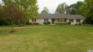 107 Sherwood Dr, Carlisle, PA 17015-8296