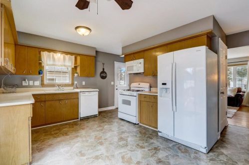 709 Westowne Ave, Waukesha WI  53188-2833 exterior