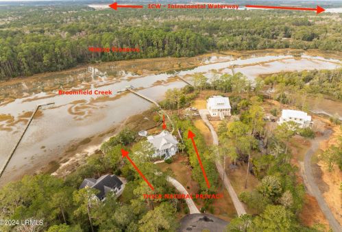 8 Turnstone Dr, Beaufort, SC 29907-1069