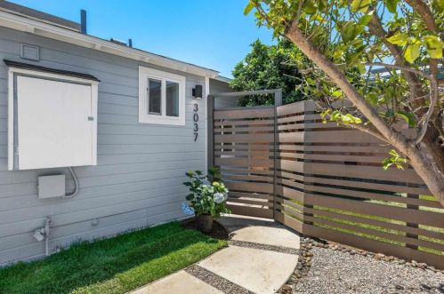 3037 Oliphant St, San Diego CA  92106-1989 exterior