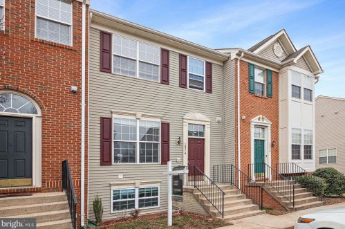 14216 Hunters Run Way, Gainesville, VA 20155-4408