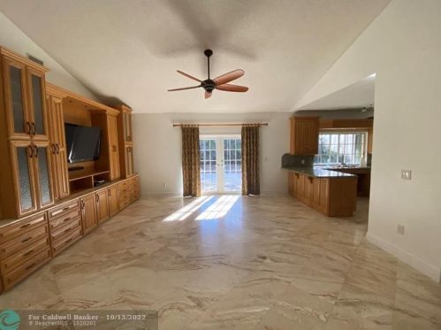 15507 82nd Ct, Hialeah, FL 33016-2229