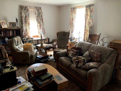 35 Rosemont Ave, Cumberland RI  02864-7518 exterior