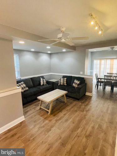 129 Cooper Ave, Camden, NJ 08107-2209