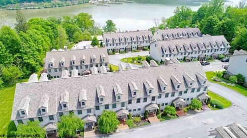 22 Waterside Dr, Morgantown, WV 26508-2997