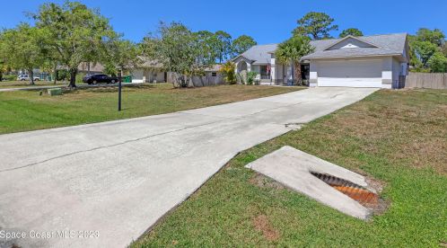 6880 Hundred Acre Dr, Cocoa, FL 32927-2980