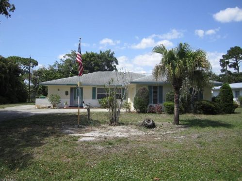 711 91st Ave, Naples, FL 34108-2424