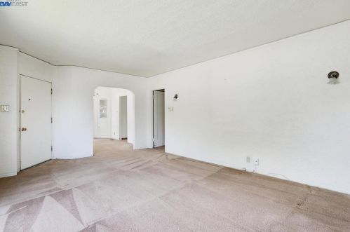 111 Dale Dr, San Jose CA  95127-2958 exterior