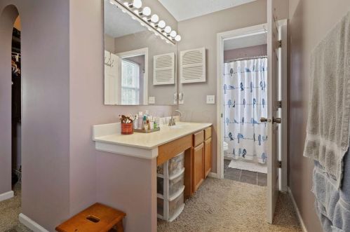 438 Wagon Ave, Pataskala OH  43062-8060 exterior