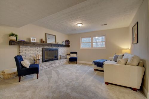 2642 Valley Trails Dr, Covington KY  41017-1049 exterior