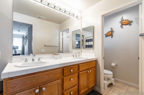 2813 Cyn Ave, San Diego CA 92123-5427 exterior