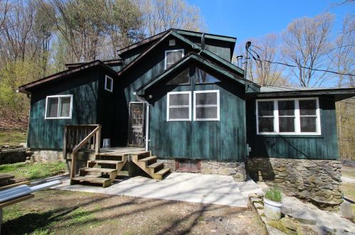 95 Holmes Rd, Whaley Lake, NY 12531-5226