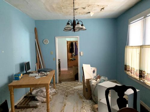 846 Willow Ct, Hammond IN  46320-1657 exterior