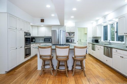 15 Fenimore Rd, New Rochelle NY  10804-2103 exterior