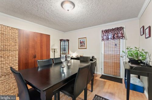 16309 Poplar Hill Rd, Haymarket VA  20169-2101 exterior