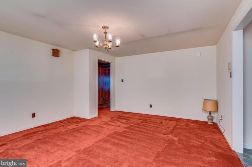 147 Euclid Ave, Charles Town WV  25414-1111 exterior