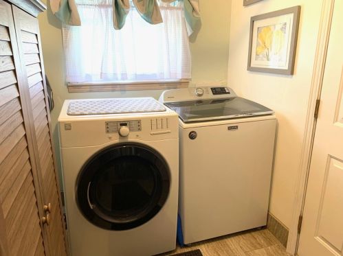 221 150, Valpo IN  46383-9559 exterior