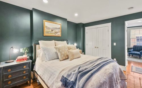 35 Russell St, Boston MA 02114-3901 exterior