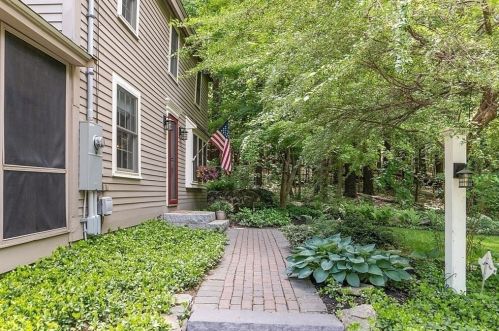 36 Lovers Ln, Harvard, MA 01451-1341