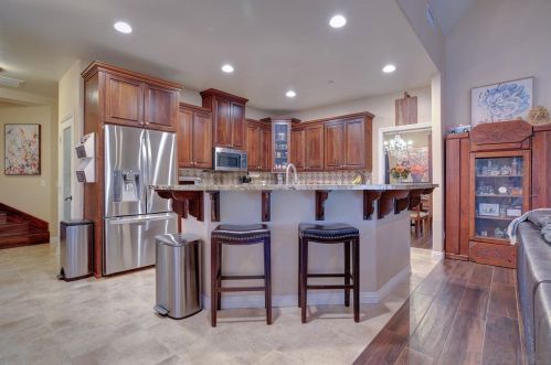 10956 Calle Oro Verde, Valley Center CA  92082-4201 exterior