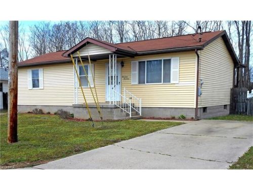 1414 King St, Belpre, OH 45714-2116