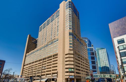 433 7th St, Minneapolis MN  55415-1626 exterior