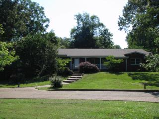 309 Merrywood Dr, Benton, KY 42025-8804